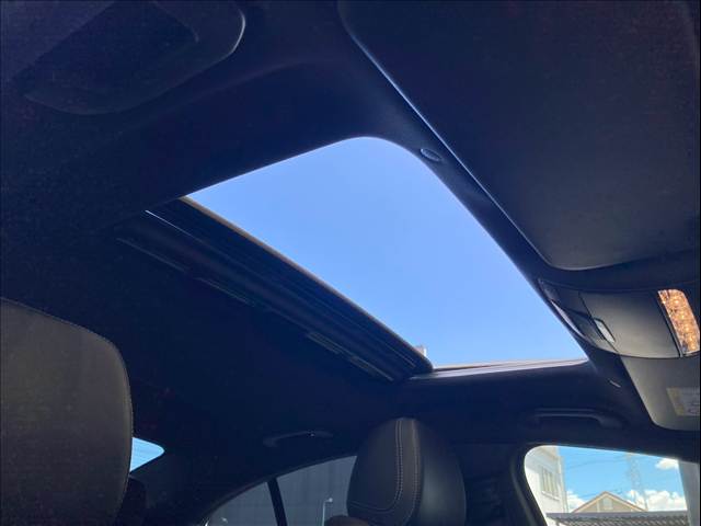 CLS-CLASSＣＬＳ２２０ｄ　スポーツ　エクスクルーシブパッケージ　サンルーフ／ブルメスター／全方位カメラ／シートクーラー／シートヒーター／パワーシート／シートメモリー／フルセグ／アンビエントライト／パフュームアトマイザー／レーダークルーズ／ブラインドスポット 内装他