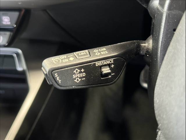 A3 Sedan30TFSI コンビニエンス&アシスタンスPKG/ナビゲーションPKG/シートヒーター/バーチャルコックピット/レーダークルーズコントロール/ブラインドスポットモニター/audiプレセンス/AppleCarPlay 内装他