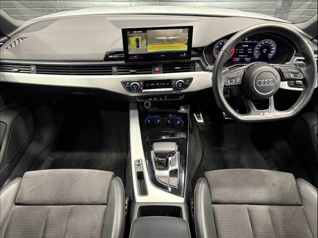 アウディA435 TFSI S line 内装他
