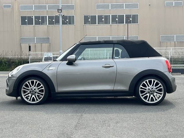 BMW MINI CONVERTIBLEの画像16