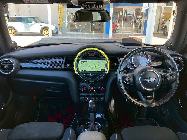 MINI3ドア JOHN COOPER WORKS 内装他