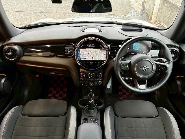 MINI3ドア JOHN COOPER WORKS 内装他