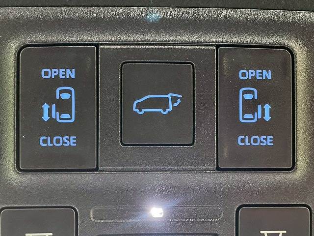 トヨタ ノアハイブリッドの画像9