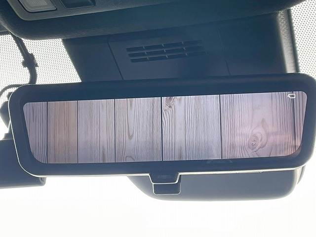 トヨタ ノアハイブリッドの画像12