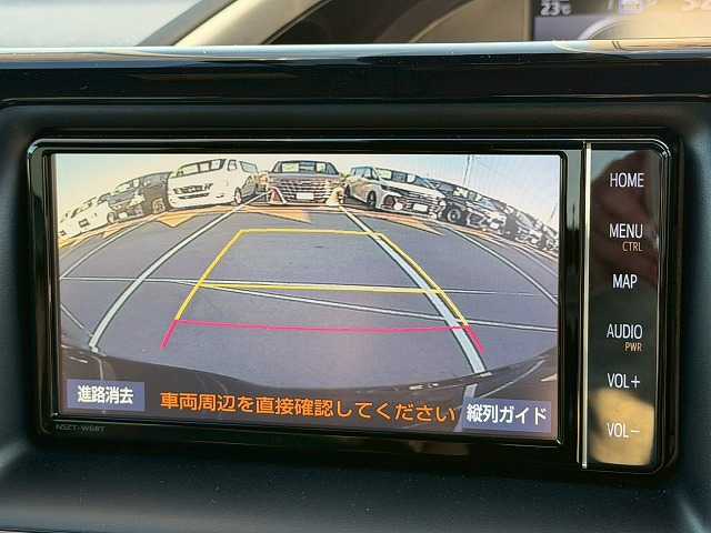 トヨタ ヴォクシーの画像4