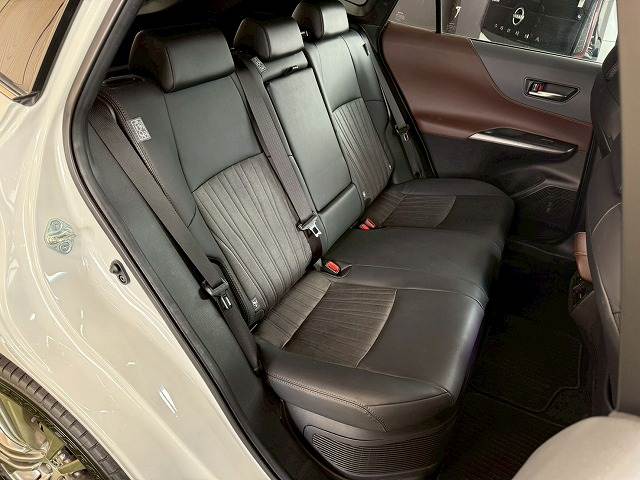 ハリアーハイブリッドZ 内装他