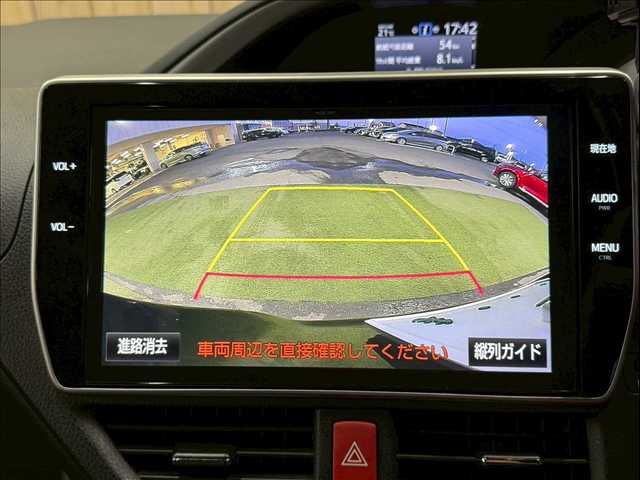 ヴォクシーZS“煌III”7人乗り 内装他