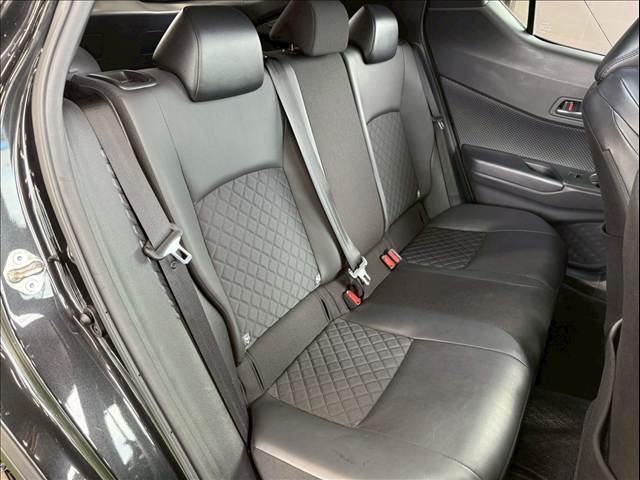 C-HRハイブリッド G “Mode-Nero Safety Plus” 内装他