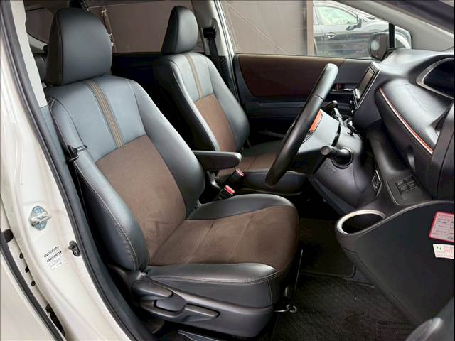 シエンタFUNBASE G クエロ 内装他