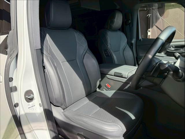 ヴェルファイアハイブリッドZ Premier 内装他