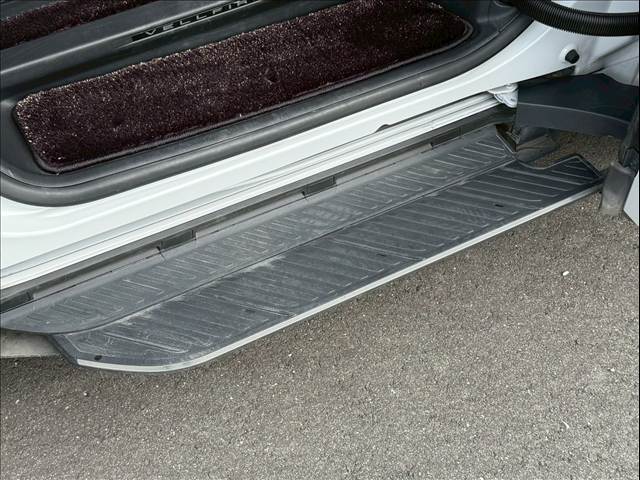 トヨタ ヴェルファイアハイブリッドの画像9