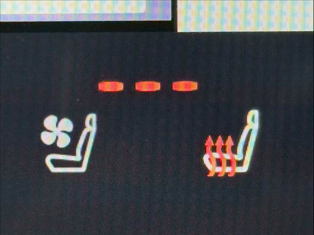 トヨタ ヴェルファイアハイブリッドの画像11