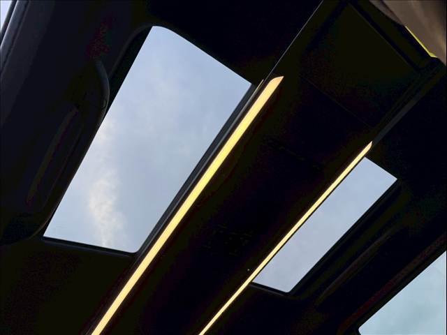 トヨタ アルファードハイブリッドの画像8