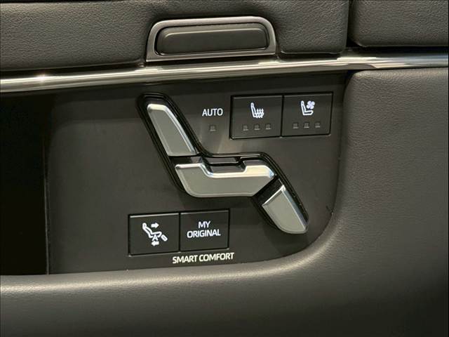 トヨタ アルファードハイブリッドの画像11