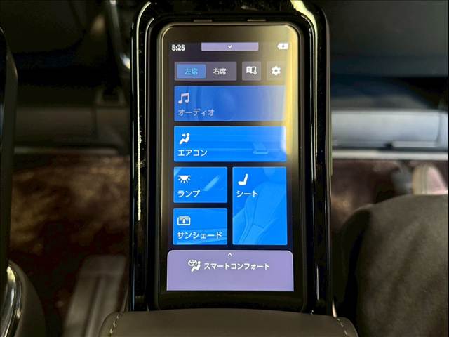 トヨタ アルファードハイブリッドの画像12