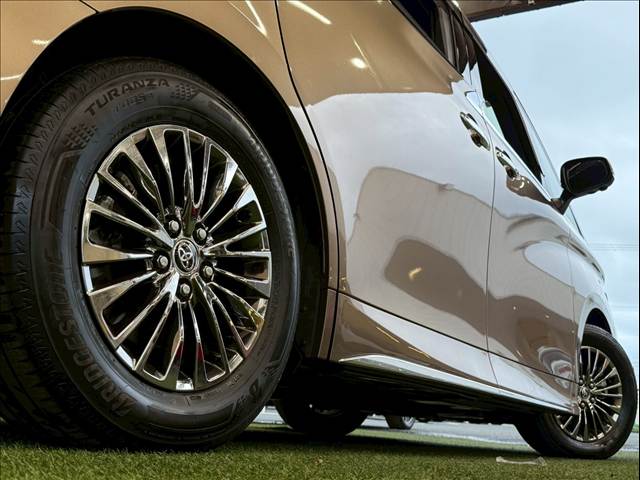 トヨタ アルファードハイブリッドの画像19