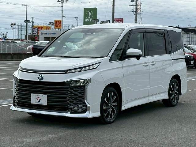 トヨタ ヴォクシーハイブリッドの画像14