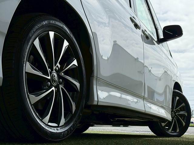 トヨタ ヴォクシーハイブリッドの画像19