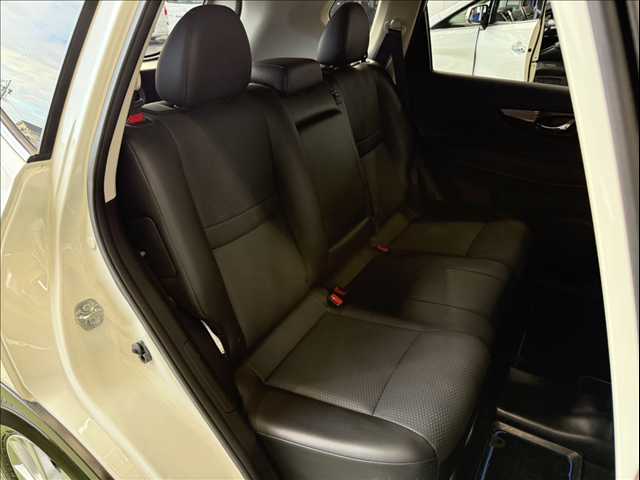 エクストレイル20Xi HYBRID 内装他