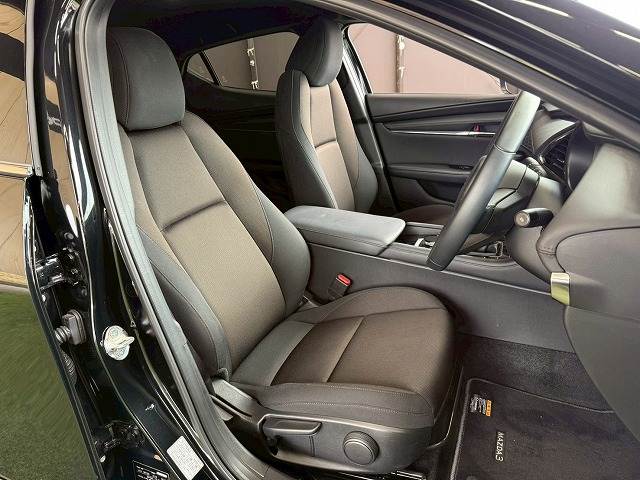 マツダ MAZDA3 FASTBACKの画像5