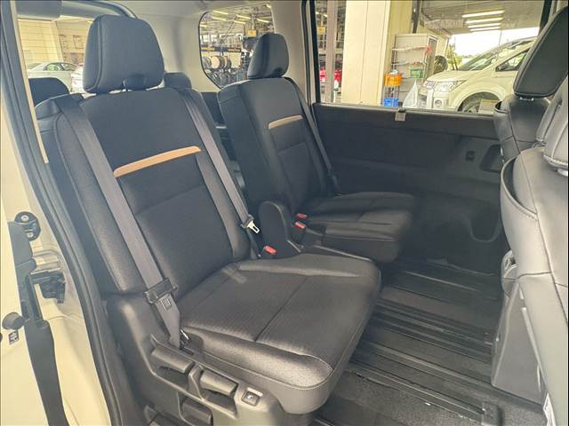 セレナハイウェイスターV 内装他