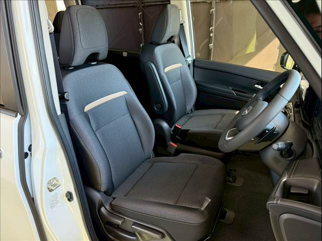 セレナハイウェイスターV 内装他