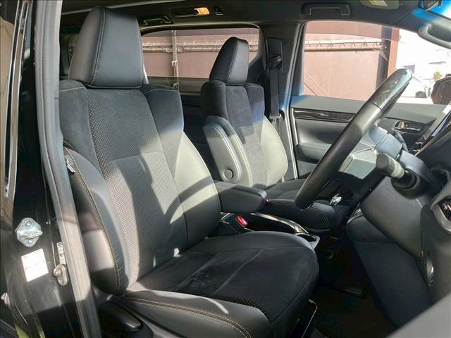 トヨタ ヴェルファイアの画像5