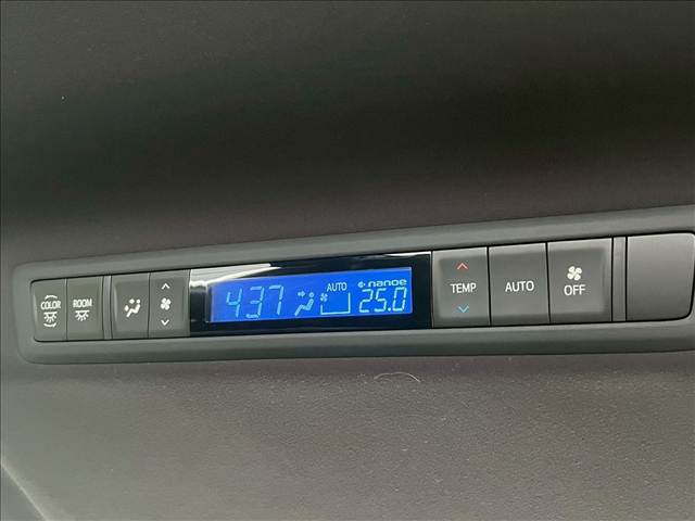 トヨタ ヴェルファイアの画像12