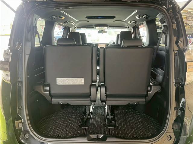 トヨタ ヴェルファイアの画像13