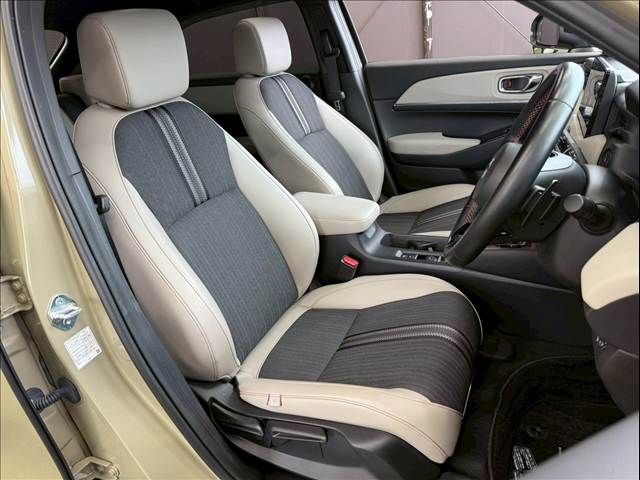 ヴェゼルハイブリッドe:HEV PLaY 内装他