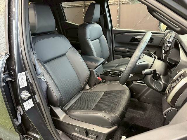 トライトンGSR 内装他