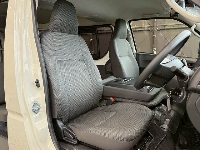 ハイエースバンロングボディDX GLパッケージ 内装他