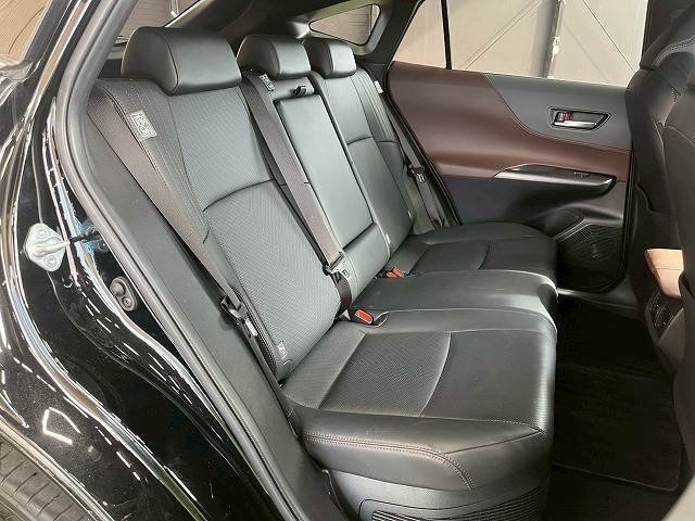 ハリアーハイブリッドZ “Leather Package” 内装他