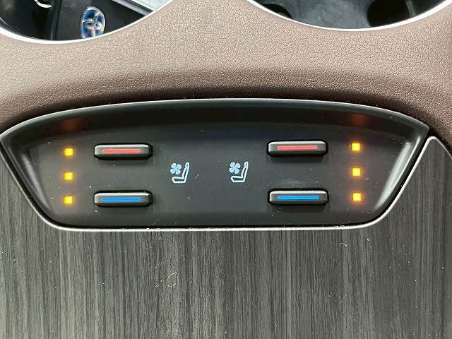 トヨタ ハリアーハイブリッドの画像11