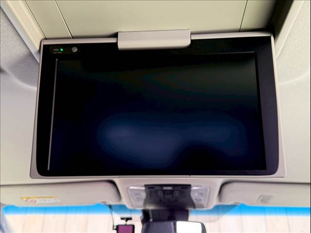 トヨタ ヴェルファイアの画像8