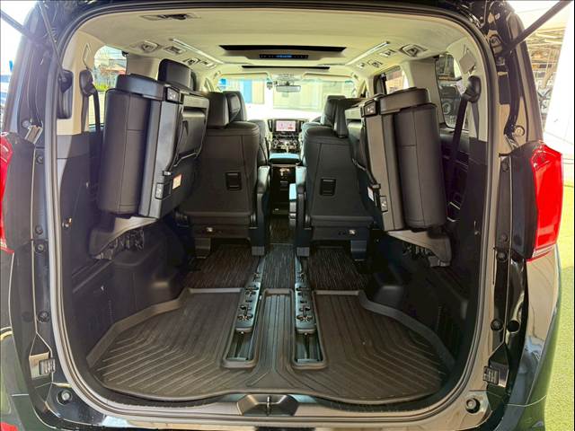 トヨタ アルファードの画像13