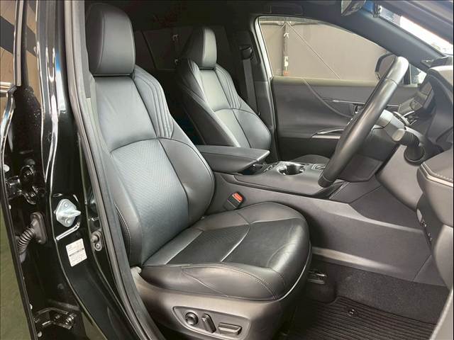 ハリアーZ “Leather Package” 内装他