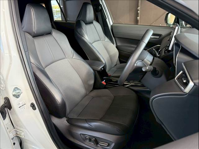 カローラクロスHYBRID Z 内装他