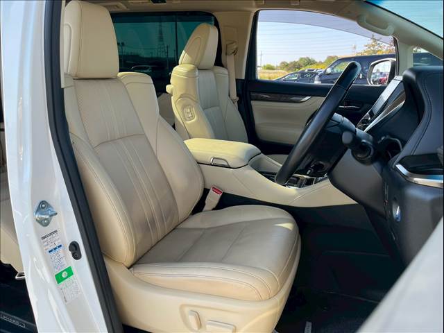 アルファードハイブリッドExecutive Lounge 内装他