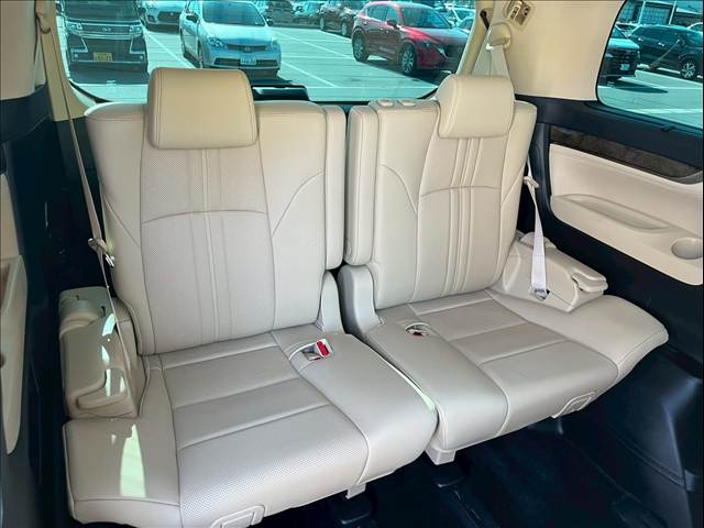 トヨタ アルファードハイブリッドの画像7