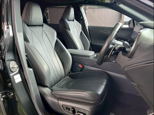 RXRX500h “F SPORT Performance” 内装他