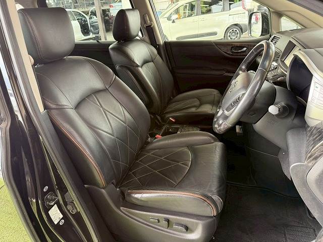 エルグランド250ハイウェイスター プレミアム アーバンクロム 内装他