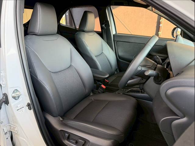 ヤリスクロスHYBRID Z ウルバーノ 内装他