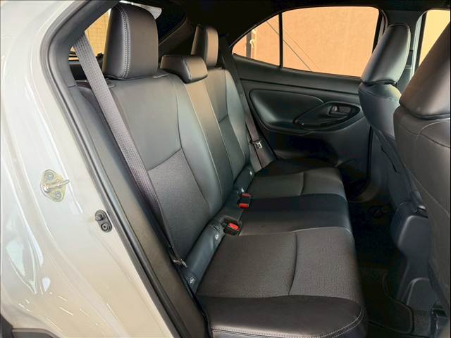 ヤリスクロスHYBRID Z ウルバーノ 内装他