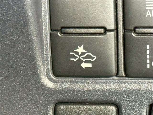 トヨタ ヴォクシーハイブリッドの画像9