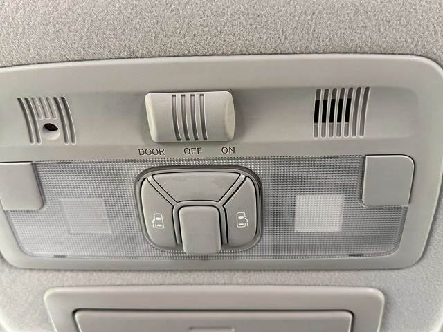 トヨタ エスティマの画像10
