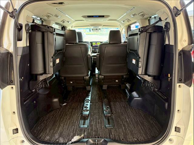 トヨタ ヴェルファイアハイブリッドの画像13