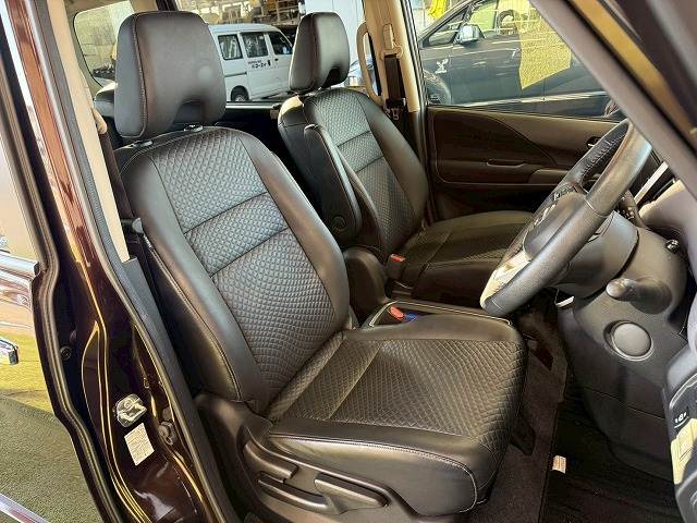 セレナハイブリッド e-POWER ハイウェイスターV 内装他