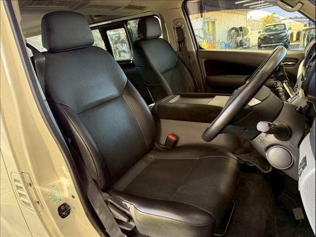 NV350キャラバンロングライダープレミアムGX プロスタイルパッケージ 内装他