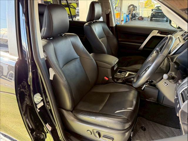 ランドクルーザープラドTX Lパッケージ 内装他